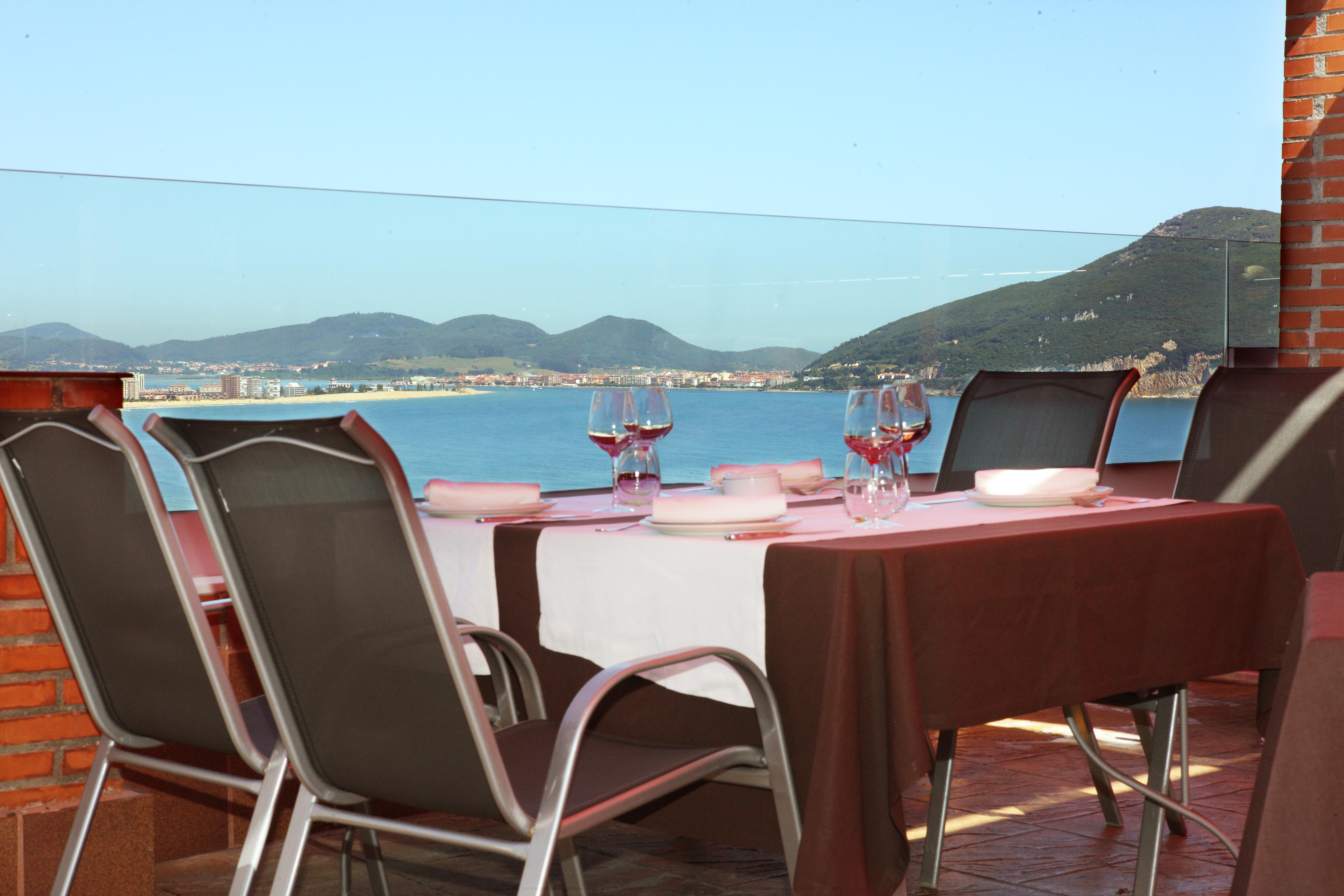 Hotel Restaurante Risco Laredo Zewnętrze zdjęcie
