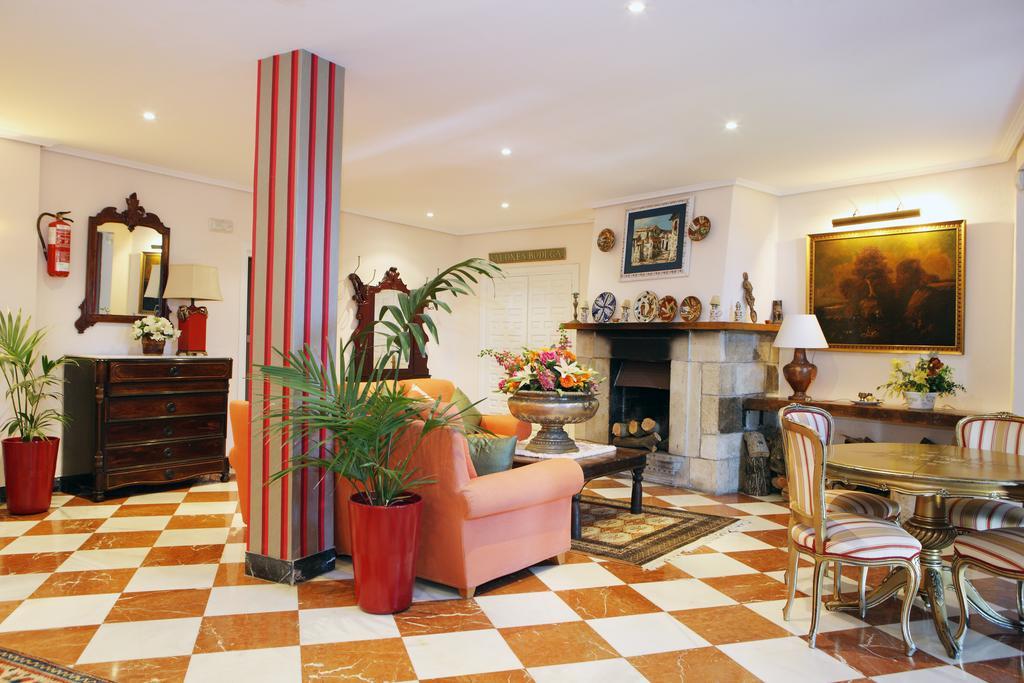 Hotel Restaurante Risco Laredo Zewnętrze zdjęcie