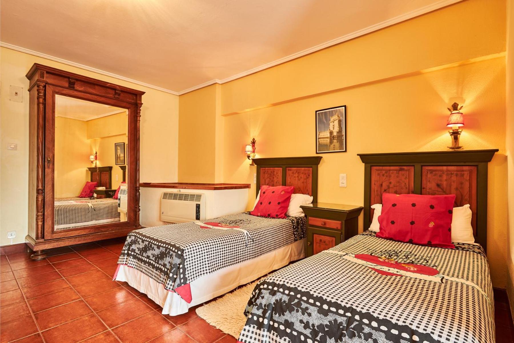 Hotel Restaurante Risco Laredo Zewnętrze zdjęcie