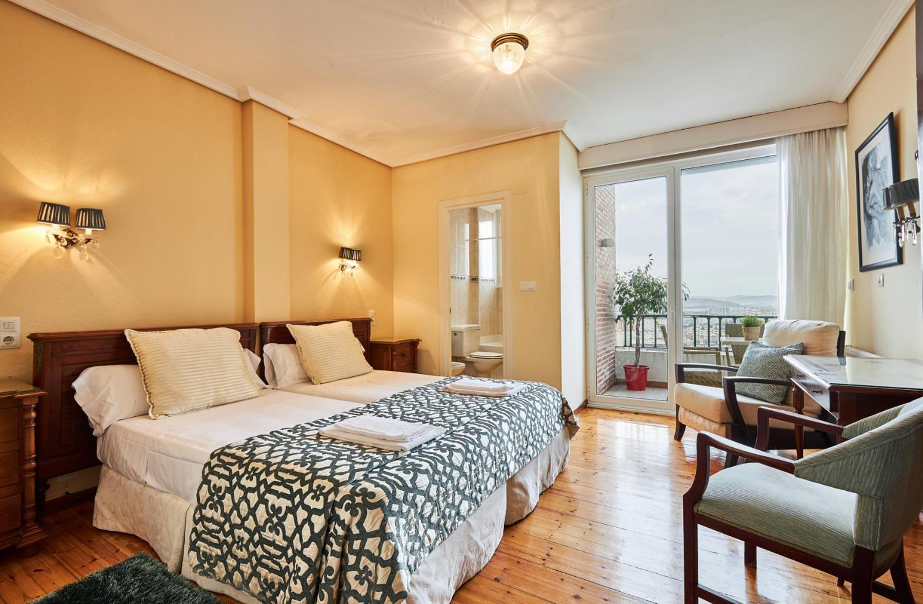Hotel Restaurante Risco Laredo Zewnętrze zdjęcie