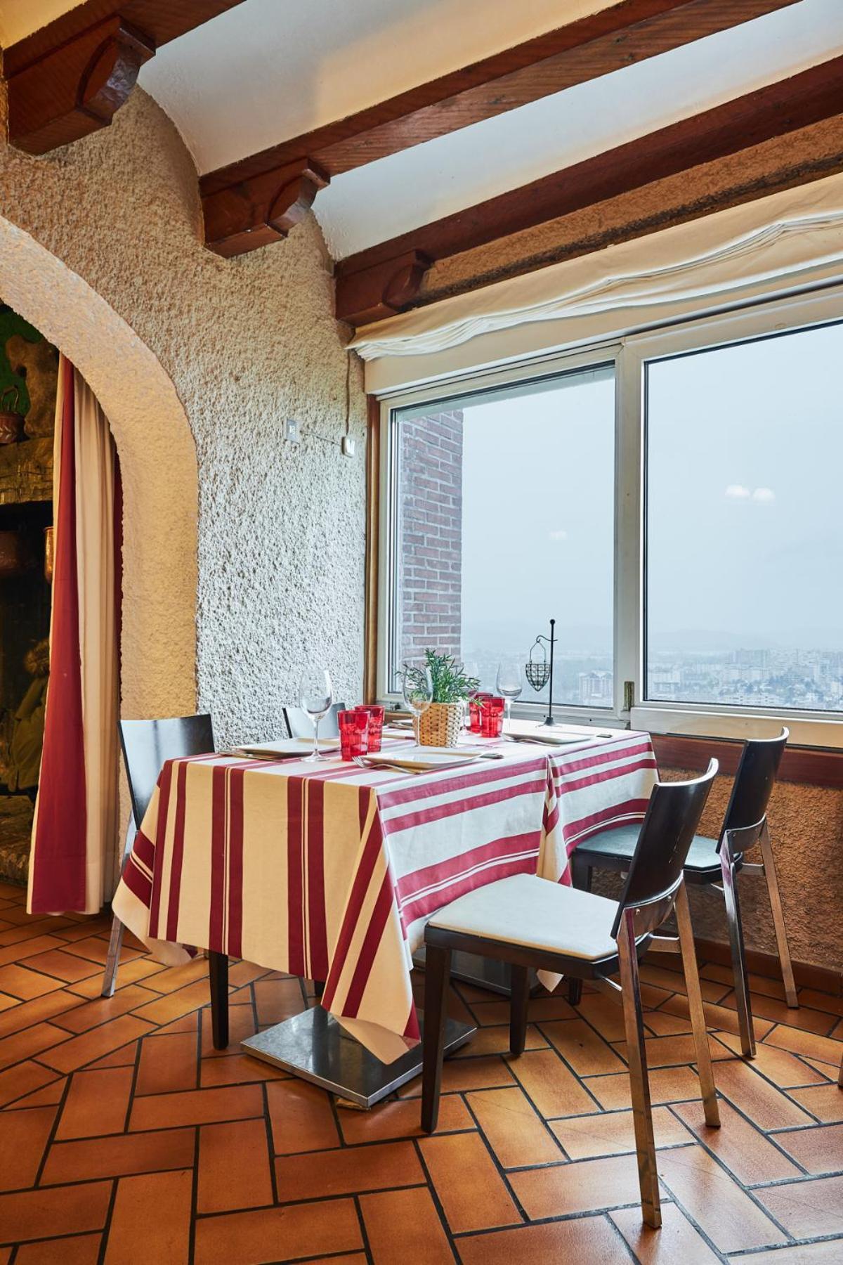 Hotel Restaurante Risco Laredo Zewnętrze zdjęcie