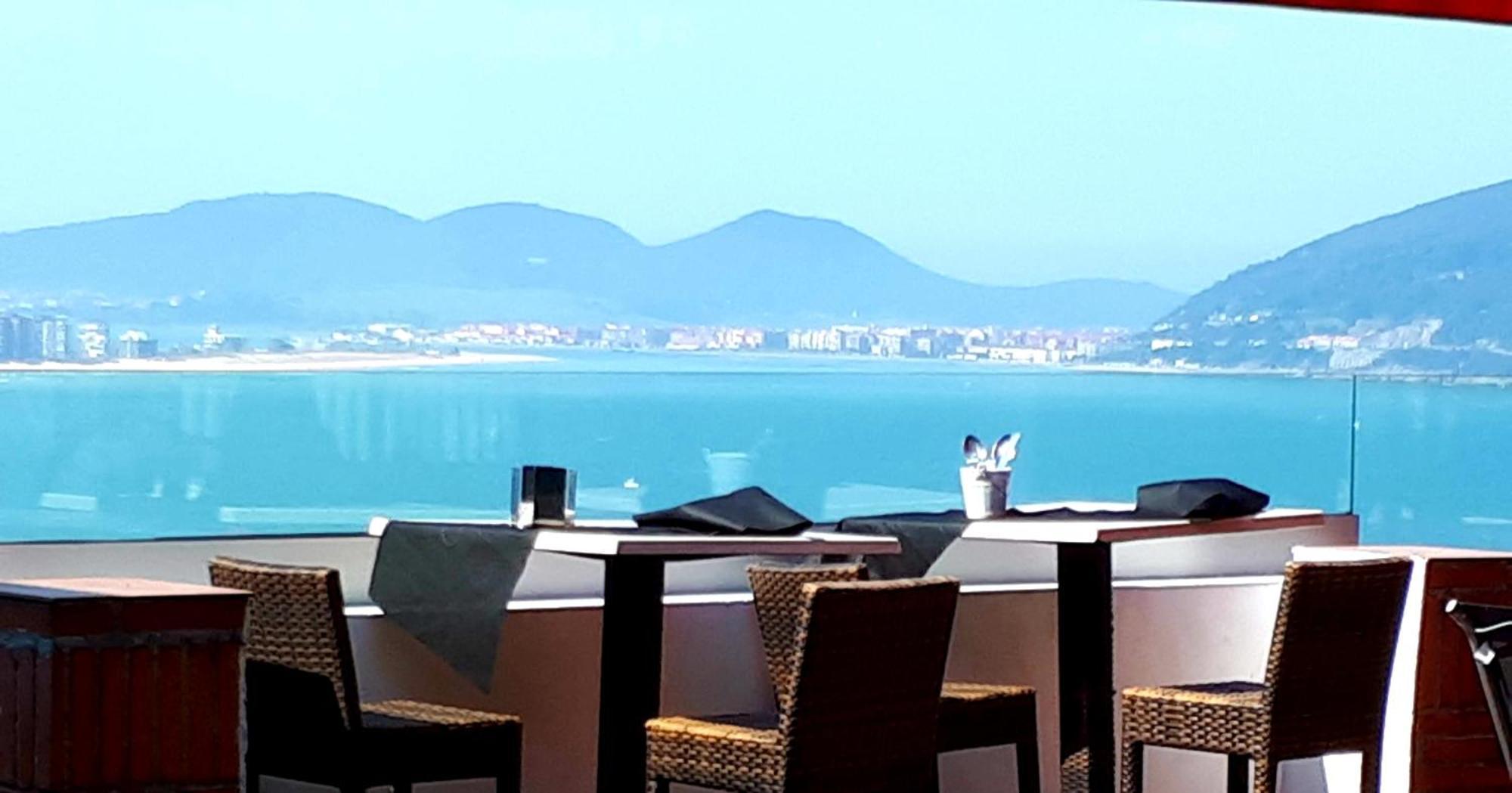 Hotel Restaurante Risco Laredo Zewnętrze zdjęcie