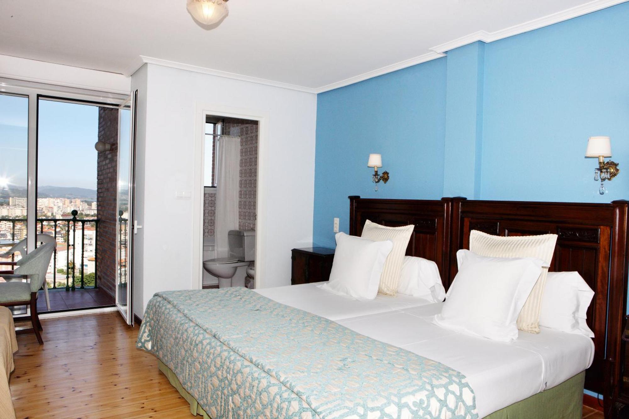 Hotel Restaurante Risco Laredo Zewnętrze zdjęcie