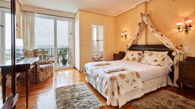 Hotel Restaurante Risco Laredo Zewnętrze zdjęcie