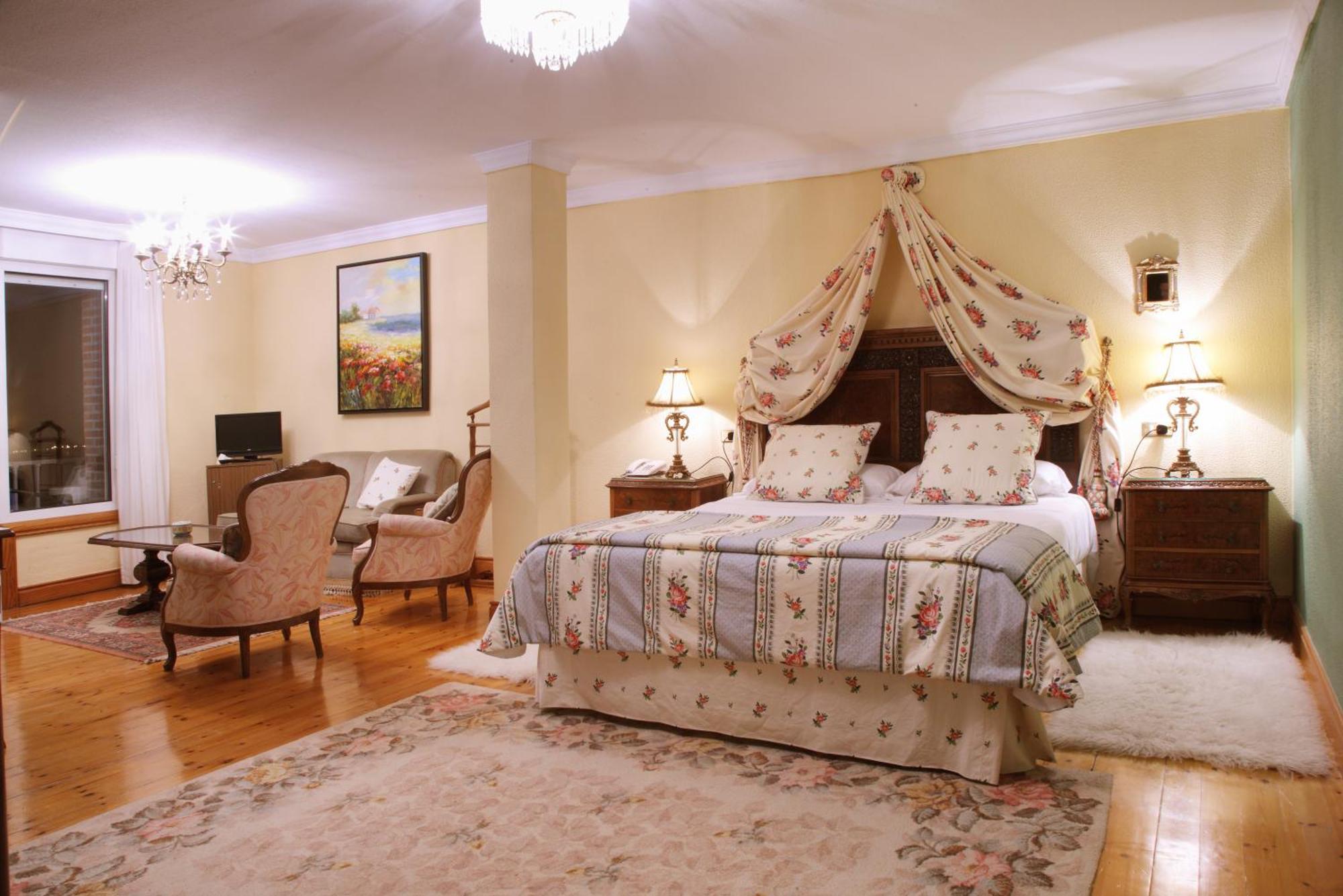 Hotel Restaurante Risco Laredo Zewnętrze zdjęcie