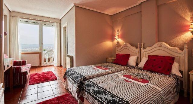 Hotel Restaurante Risco Laredo Zewnętrze zdjęcie